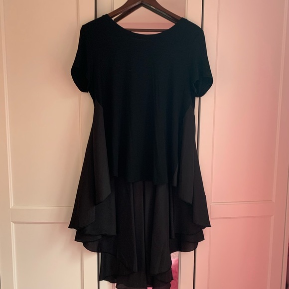 Gorgeous Black High-Low Top - Picture 1 of 3